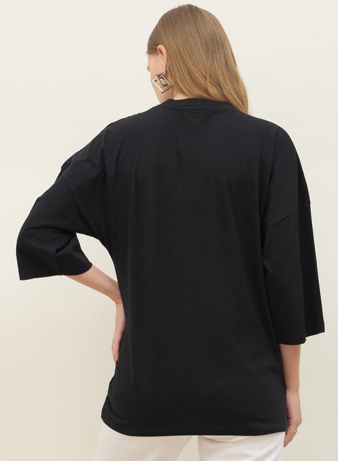 ستايلي تيشيرت بطباعة جرافيك بياقة دائرية - Image 5